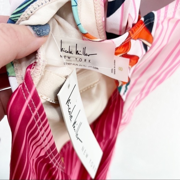 Nicole Miller Blush Floral One Piece Swimsuit Pink Size 8 NWT - Picture 4 of 11